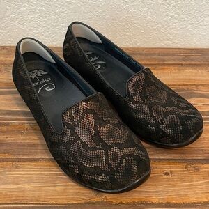 Dansko Olivia Bronze Snake Women's Black Leather Comfort Loafers